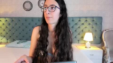 GirafMusic online show from 02-12-26, 03:29