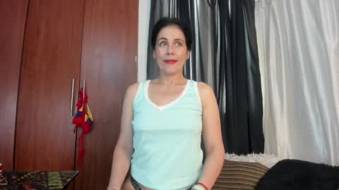 Girasol Walton online show from 02-15-26, 01:41