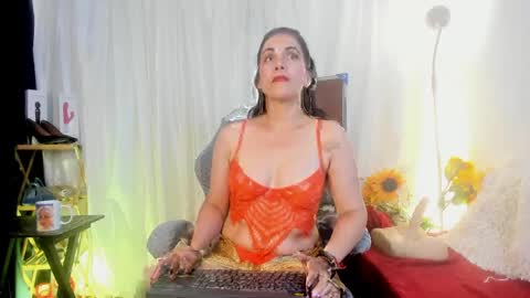 Girasol Walton online show from 04-04-26, 01:41