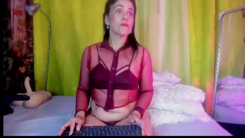 Snapshot of girasol_walton chatting on 08-06-26, 01:13 Girasol Walton online show from 08-06-26, 01:13