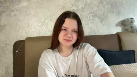 Snapshot of girl_cute07 chatting on 05-21-26, 04:14 girl_cute07 online show from 05-21-26, 04:14