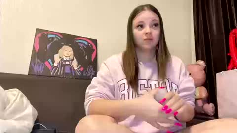 girl_shy07 online show from 03-11-26, 07:53