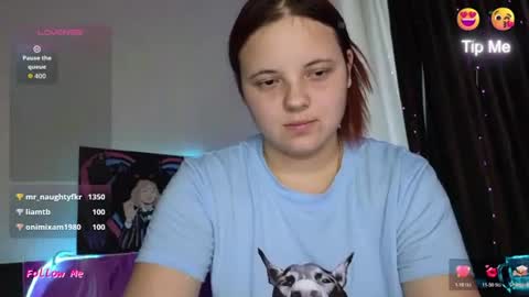 Snapshot of girl_shy07 chatting on 07-06-26, 05:15 girl_shy07 online show from 07-06-26, 05:15