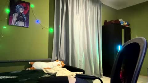 Snapshot of girlfromanothercity chatting on 12-25-24, 02:23 Meowww online show from 12-25-24, 02:23