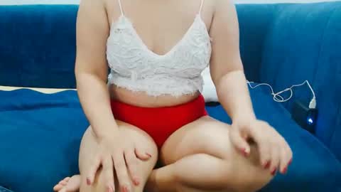 girlhanoi online show from 04-18-26, 02:04