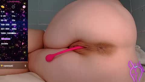 Snapshot of girlmalinkaa chatting on 01-15-25, 07:59 Anna online show from 01-15-25, 07:59