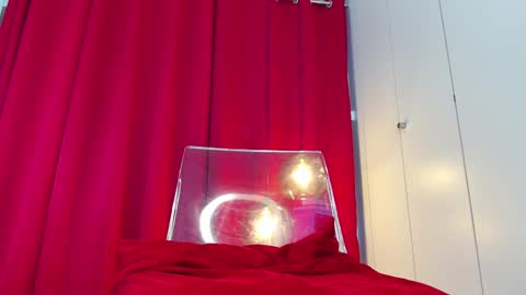 Hanna online show from 12-15-24, 12:38