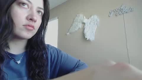 Snapshot of girlnextdoor702 chatting on 02-03-26, 05:18 Jasmine online show from 02-03-26, 05:18