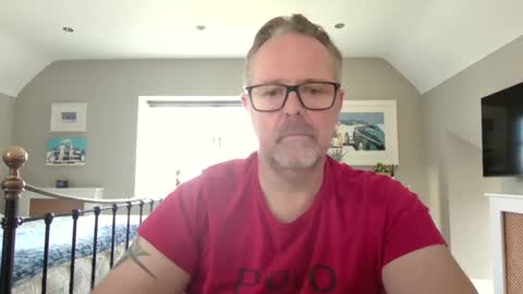 girlsandbikes online show from 02-25-25, 12:24