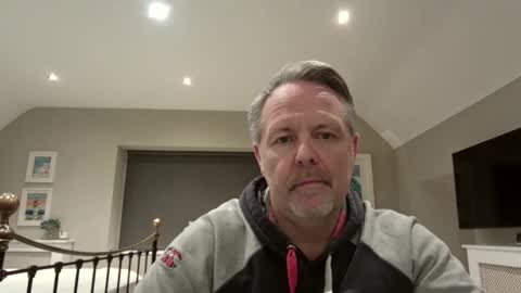 girlsandbikes online show from 12-18-25, 05:41