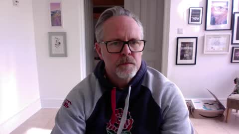 girlsandbikes online show from 04-02-26, 10:57