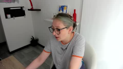 Maze    Thumbs up online show from 11-01-25, 04:20