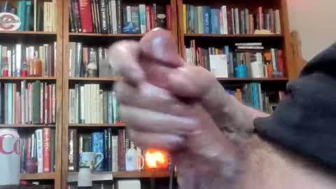 Snapshot of girthbrooks05 chatting on 10-23-25, 06:17 girthbrooks05 online show from 10-23-25, 06:17