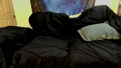 Girth online show from 10-09-25, 01:42