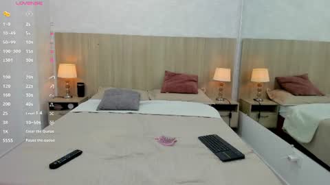 Snapshot of gisel_lara chatting on 06-30-26, 07:15 Gisel online show from 06-30-26, 07:15
