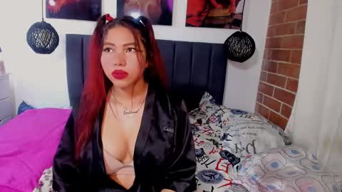  Kylie  online show from 03-04-25, 02:49