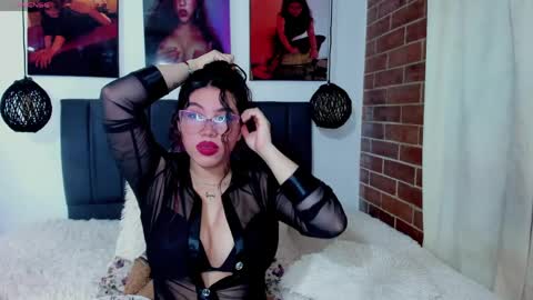 Snapshot of gisele_cedield chatting on 05-26-26, 03:13 Kylie online show from 05-26-26, 03:13