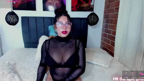 Snapshot of gisele_cedield chatting on 06-15-26, 04:47 Kylie online show from 06-15-26, 04:47