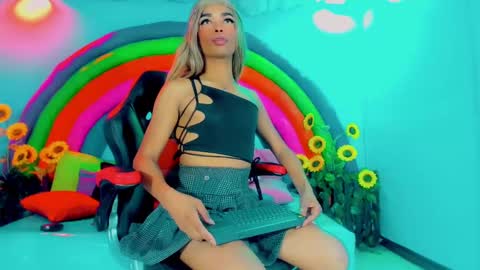 Snapshot of gisele_fox chatting on 01-11-25, 09:04 Gisel online show from 01-11-25, 09:04