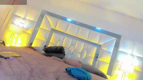 Gisel online show from 03-16-26, 07:18