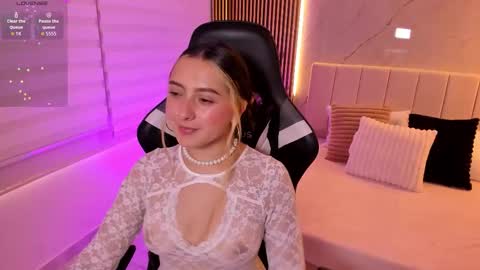 Snapshot of giselle_laurens_ chatting on 02-13-26, 08:27 Giselle online show from 02-13-26, 08:27