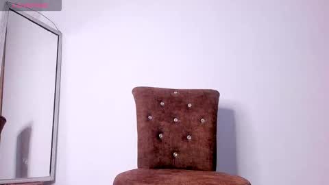 GiuliaCash online show from 10-18-25, 10:16