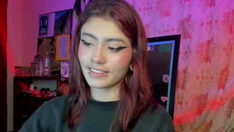 Snapshot of giulietta_mon chatting on 12-10-24, 12:50 Giulietta online show from 12-10-24, 12:50