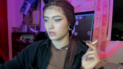 Snapshot of giulietta_mon chatting on 12-17-24, 03:39 Giulietta online show from 12-17-24, 03:39