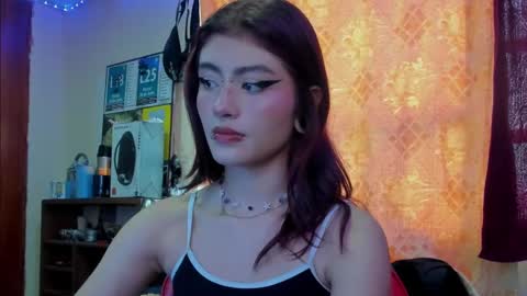 Snapshot of giulietta_mon chatting on 03-12-25, 10:17 Giulietta online show from 03-12-25, 10:17