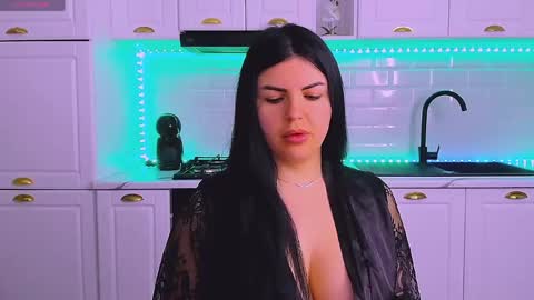 Giulia online show from 04-15-26, 03:57