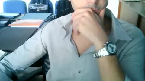 Snapshot of giuseppevai1 chatting on 09-12-25, 08:03 giuseppevai1 online show from 09-12-25, 08:03