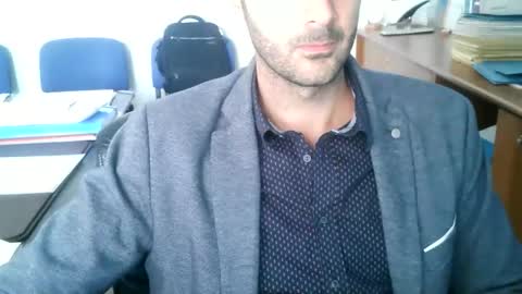 Snapshot of giuseppevai1 chatting on 10-04-25, 09:29 giuseppevai1 online show from 10-04-25, 09:29