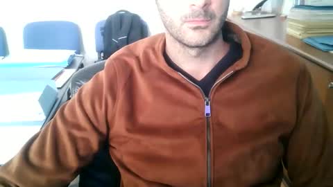 Snapshot of giuseppevai1 chatting on 10-08-25, 09:29 giuseppevai1 online show from 10-08-25, 09:29