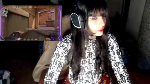 Snapshot of givenom chatting on 10-24-25, 09:33 dirtyvenom online show from 10-24-25, 09:33