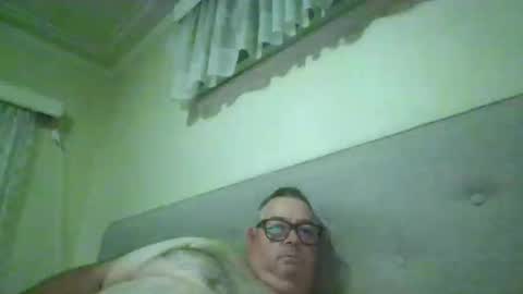 Snapshot of gixxer06 chatting on 05-10-26, 05:45 bi Gixxer online show from 05-10-26, 05:45