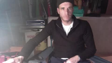 Snapshot of gizmomaster chatting on 11-14-25, 05:55 dutch rave guy c2c dutch online show from 11-14-25, 05:55