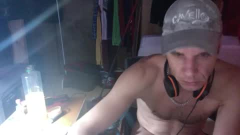 Snapshot of gizmomaster chatting on 06-02-26, 12:12 dutch rave guy c2c dutch online show from 06-02-26, 12:12