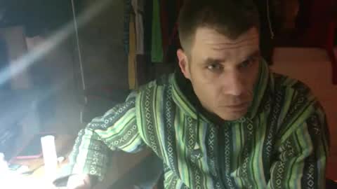 Snapshot of gizmomaster chatting on 06-10-26, 07:02 dutch rave guy c2c dutch online show from 06-10-26, 07:02