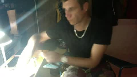 Snapshot of gizmomaster chatting on 07-06-26, 12:13 dutch rave guy c2c dutch online show from 07-06-26, 12:13