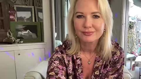 Snapshot of gl1tter_barbie chatting on 09-23-25, 10:40 Gl1tter Barbie online show from 09-23-25, 10:40