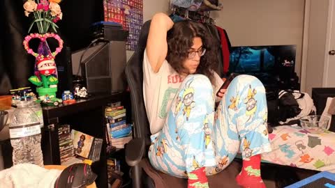 glaceon9 online show from 02-05-25, 06:04