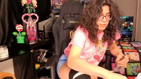 glaceon9 online show from 02-17-25, 11:53