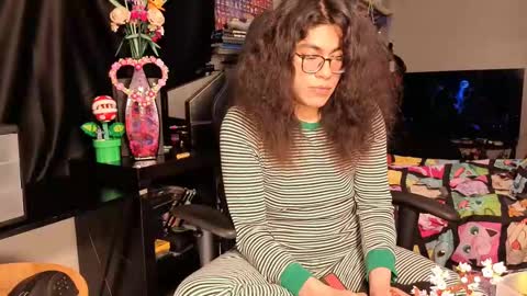 glaceon9 online show from 02-20-25, 04:18