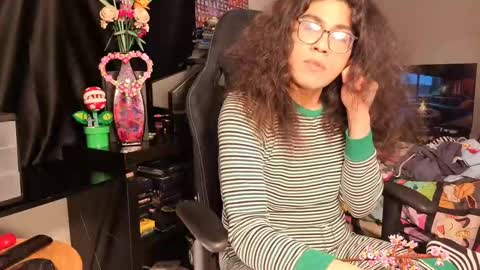 glaceon9 online show from 02-20-25, 12:25