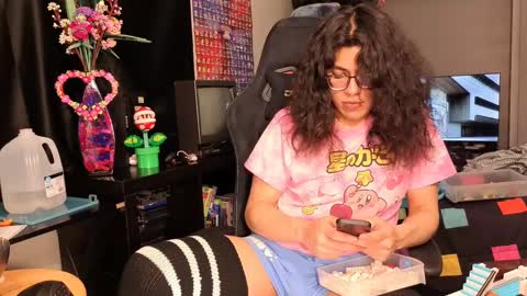 glaceon9 online show from 03-08-25, 08:35