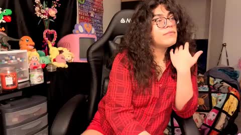 glaceon9 online show from 10-07-25, 06:16