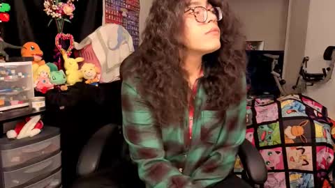 glaceon9 online show from 10-15-25, 05:57