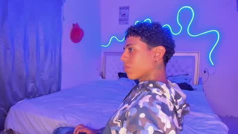 Snapshot of glader_guy chatting on 10-05-25, 08:51 only for you bby online show from 10-05-25, 08:51