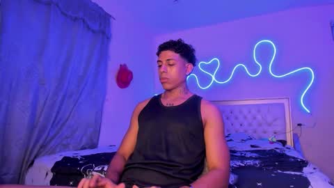 Snapshot of glader_guy chatting on 10-08-25, 07:22 only for you bby online show from 10-08-25, 07:22