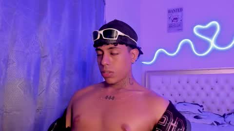 Snapshot of glader_guy chatting on 10-18-25, 09:15 only for you bby online show from 10-18-25, 09:15